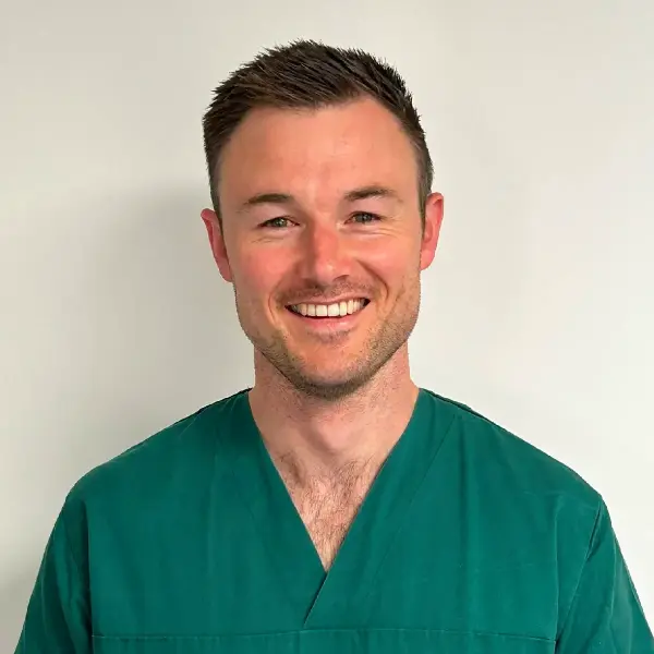 Dr Alex Helliar